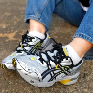 ASICS Gel 1090 Mid Grey/ Black Size 7